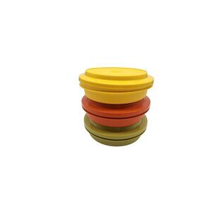 Tupperware Vintage 1970's Bowls lids serve as plates